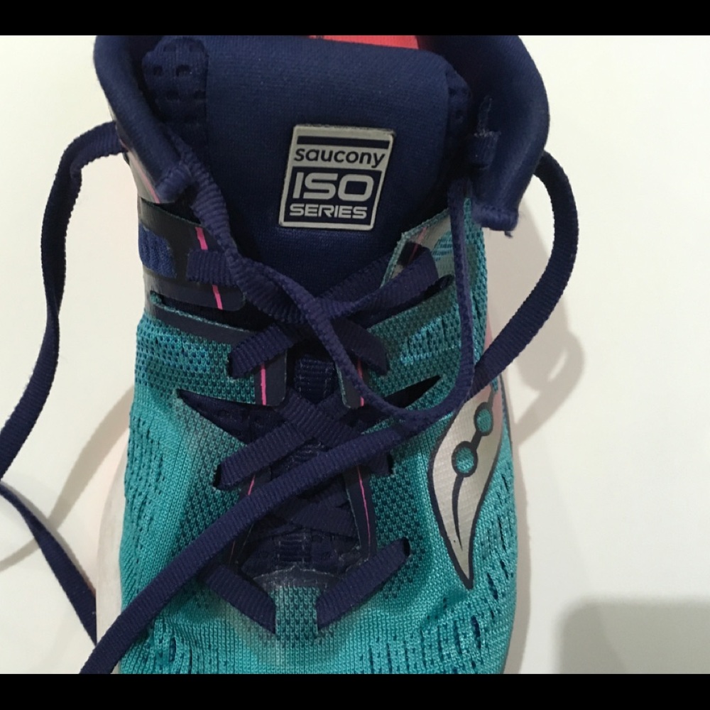 Saucony ISO series Formfit shoe - Picture 3 of 9